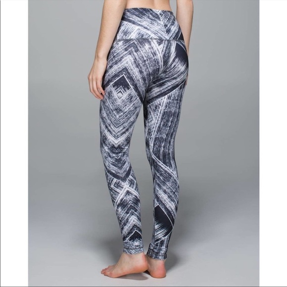 Lululemon- Wunder Under Pant *Full-On Luon (Roll Down) - Size 4 - Picture 3 of 11